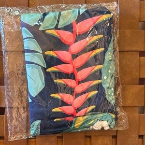 NWT Tony and Mei multipurpose cover